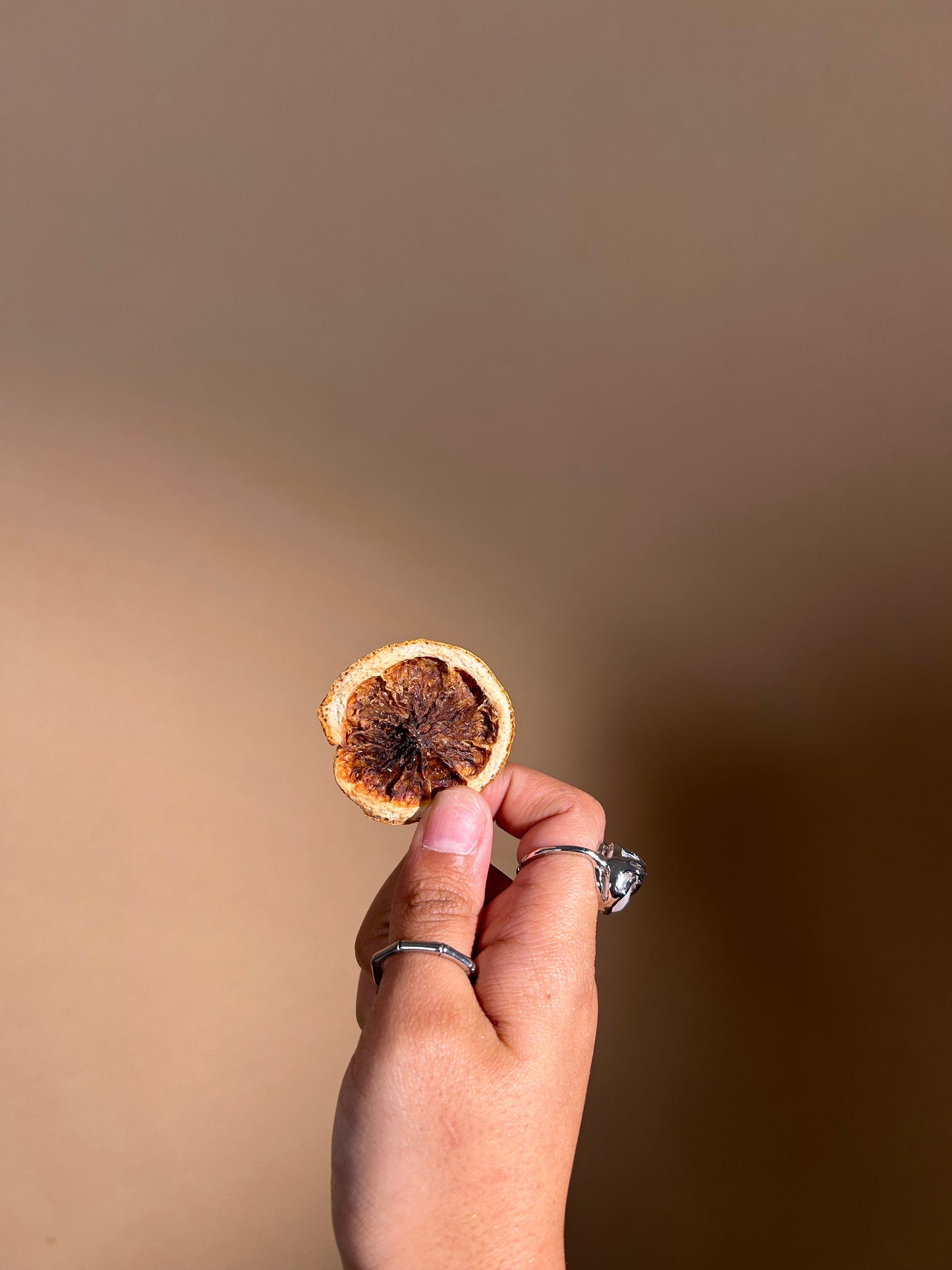 Natural Dried Lemon Slices – Decorative & Aromatic