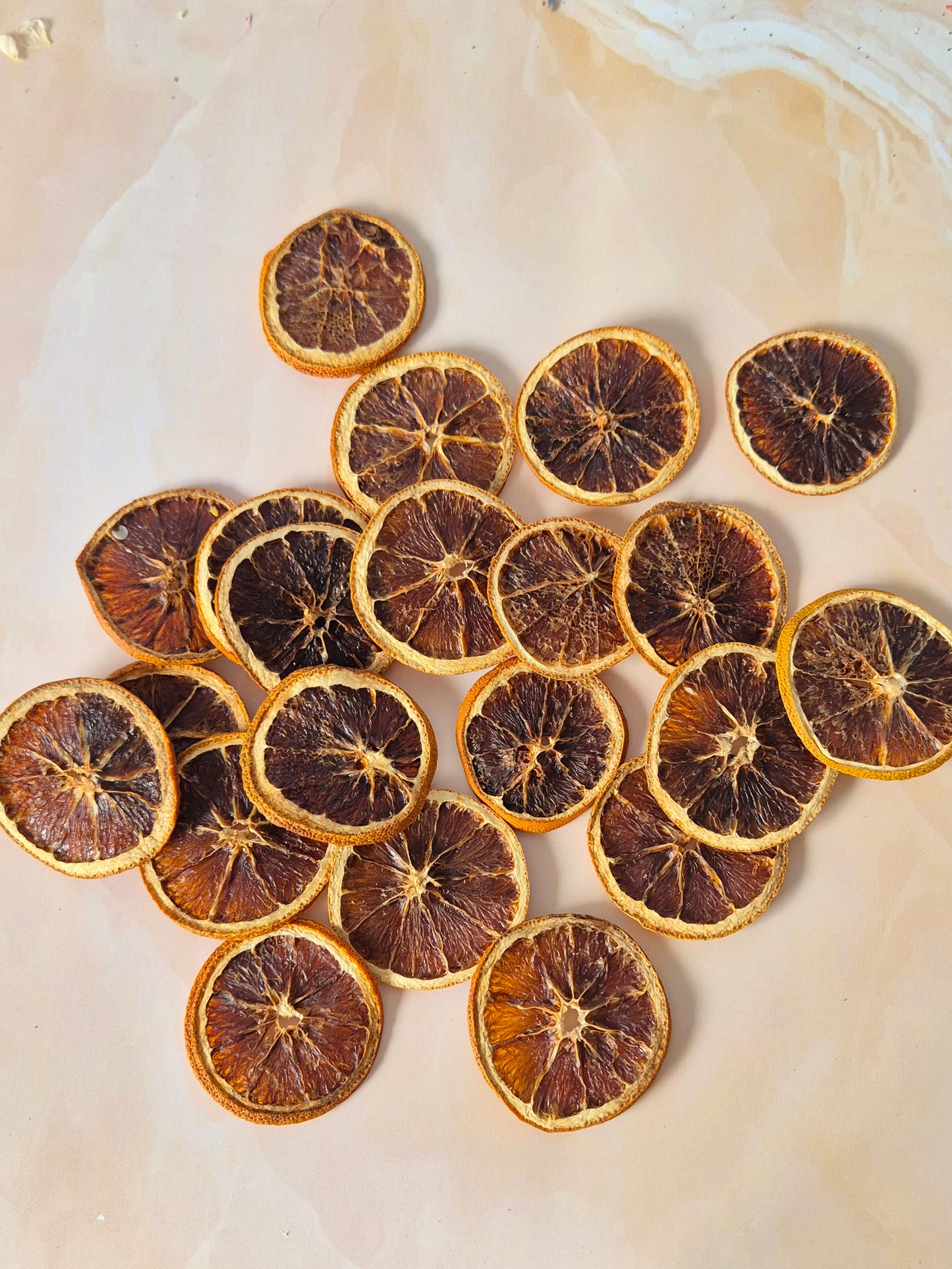Premium Dried Orange Slices – Natural Citrus Accents for Crafts, Décor & Gifting